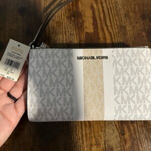 NWT- Michael Kors wristlet